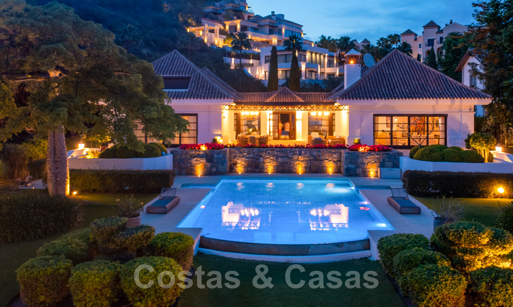 Somptueuse villa de luxe de style traditionnel avec de magnifiques vues sur la mer à vendre, Benahavis - Marbella 37157