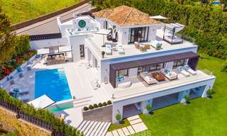Villa de luxe spacieuse et joliment rénovée à vendre avec vue sur la mer et le golf, Nueva Andalucía, Marbella 8567 