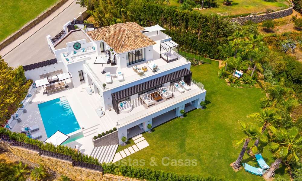 Villa de luxe spacieuse et joliment rénovée à vendre avec vue sur la mer et le golf, Nueva Andalucía, Marbella 8566