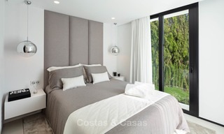Villa de luxe spacieuse et joliment rénovée à vendre avec vue sur la mer et le golf, Nueva Andalucía, Marbella 8571 