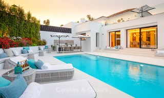 Villa de luxe spacieuse et joliment rénovée à vendre avec vue sur la mer et le golf, Nueva Andalucía, Marbella 8582 