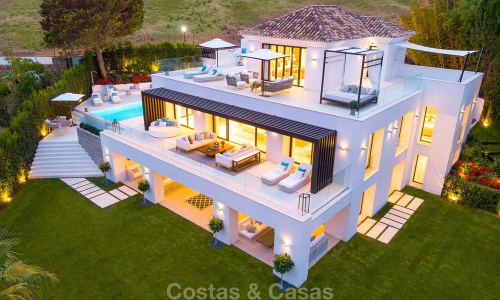Villa de luxe spacieuse et joliment rénovée à vendre avec vue sur la mer et le golf, Nueva Andalucía, Marbella 8585