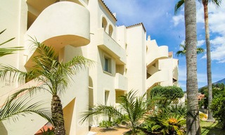 Opportunité! Grand penthouse à vendre avec 4 chambres, vue sur golf et mer à Benahavis -Marbella 8610 