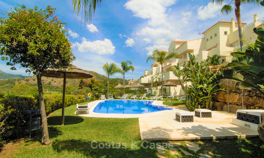 Opportunité! Grand penthouse à vendre avec 4 chambres, vue sur golf et mer à Benahavis -Marbella 8613