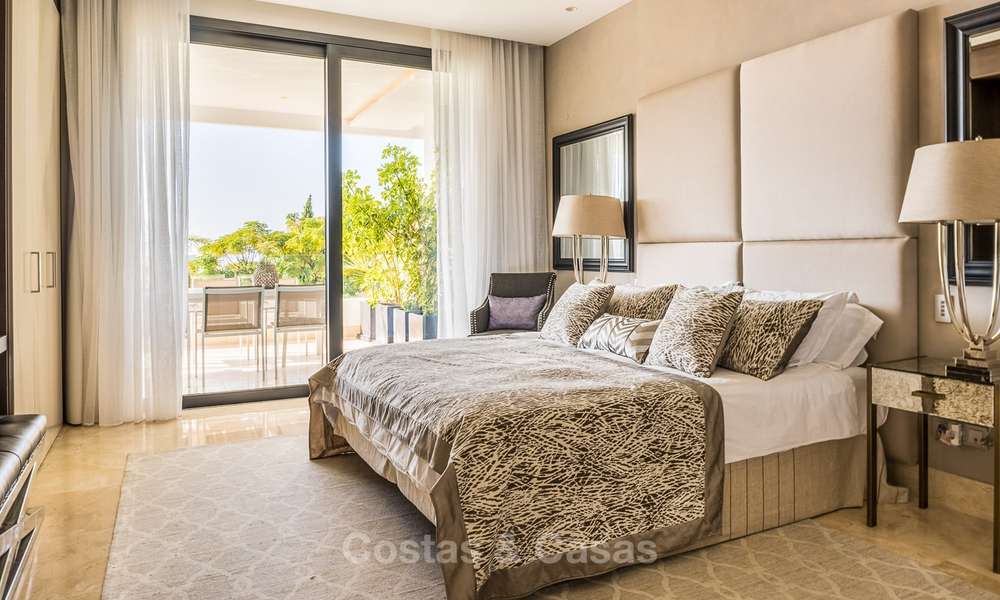 A vendre, appartement duplex de luxe, moderne, dans un complexe résidentiel de prestige à Sierra Blanca, Golden Mile, Marbella. 8761