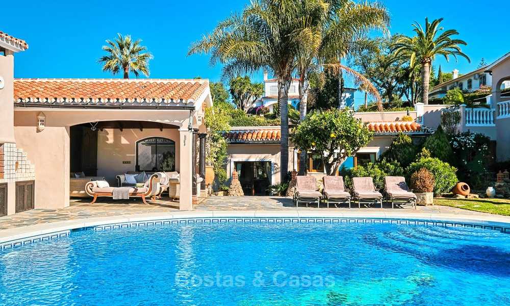 Villa confortable et luxueuse, de style traditionnel avec vue sur la mer à vendre, prête à emménager - Elviria, Marbella Est 8807