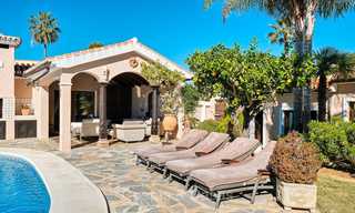 Villa confortable et luxueuse, de style traditionnel avec vue sur la mer à vendre, prête à emménager - Elviria, Marbella Est 8818 