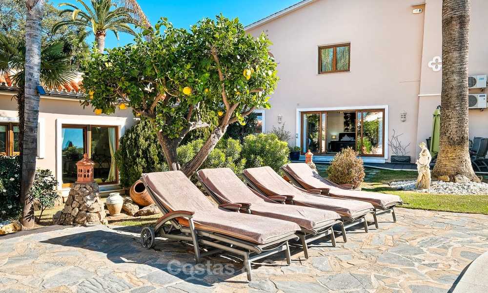 Villa confortable et luxueuse, de style traditionnel avec vue sur la mer à vendre, prête à emménager - Elviria, Marbella Est 8822