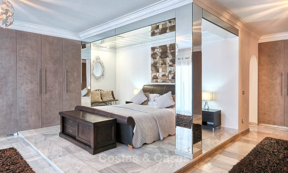 Villa confortable et luxueuse, de style traditionnel avec vue sur la mer à vendre, prête à emménager - Elviria, Marbella Est 8829