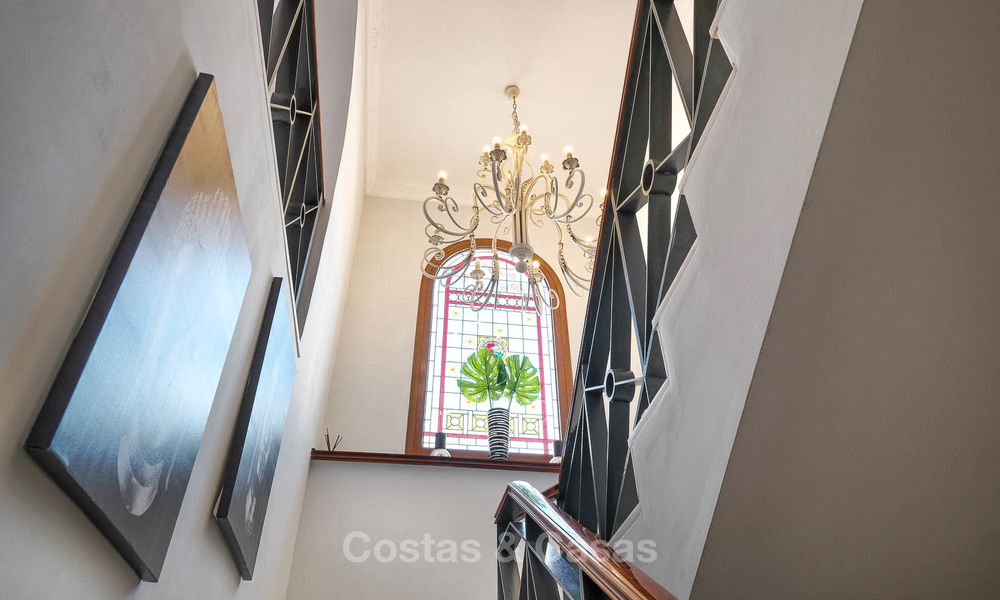 Villa confortable et luxueuse, de style traditionnel avec vue sur la mer à vendre, prête à emménager - Elviria, Marbella Est 8833
