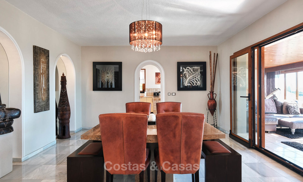 Villa confortable et luxueuse, de style traditionnel avec vue sur la mer à vendre, prête à emménager - Elviria, Marbella Est 8860