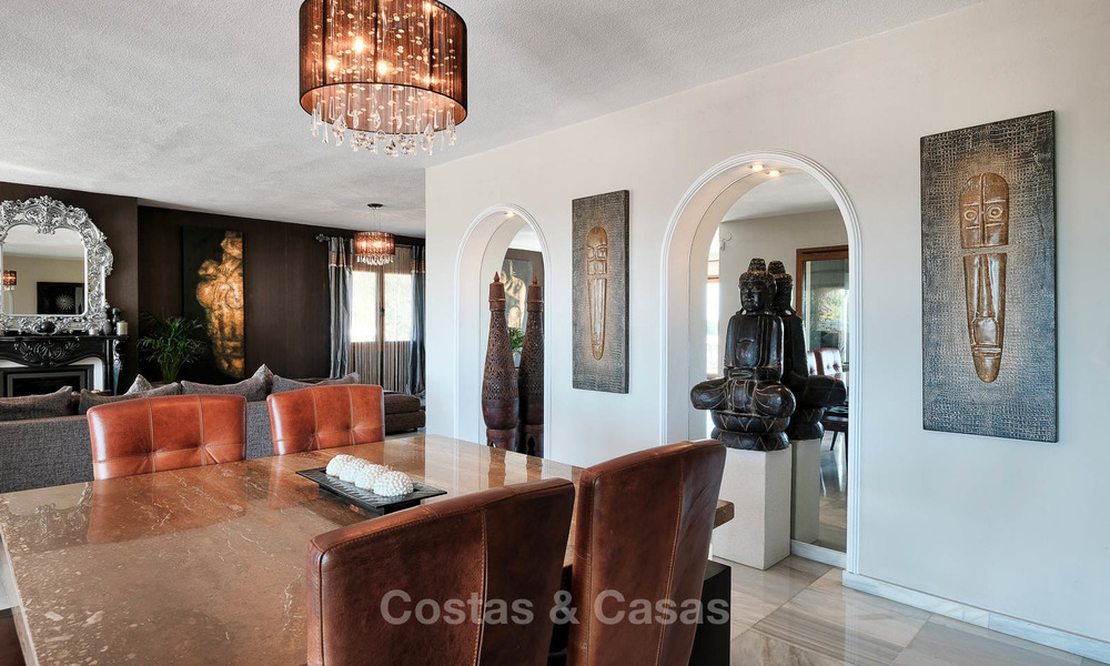 Villa confortable et luxueuse, de style traditionnel avec vue sur la mer à vendre, prête à emménager - Elviria, Marbella Est 8862
