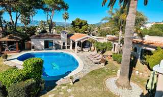 Villa confortable et luxueuse, de style traditionnel avec vue sur la mer à vendre, prête à emménager - Elviria, Marbella Est 8867 