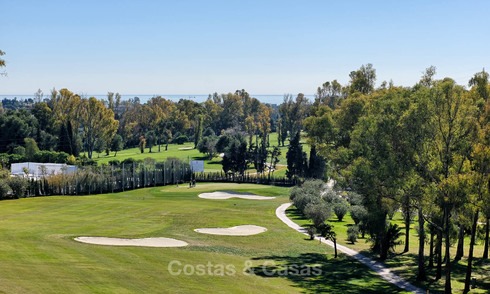 Superbe duplex penthouse à vendre dans un complexe de luxe, sur un golf avec vue sur mer - Benahavis, Marbella 8902