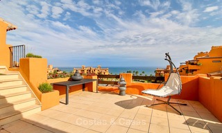 Spectaculaire duplex penthouse dans un complexe de luxe en bord de mer à vendre, - New Golden Mile, Costa del Sol 9082 