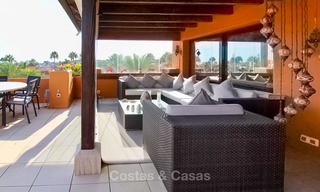 Spectaculaire duplex penthouse dans un complexe de luxe en bord de mer à vendre, - New Golden Mile, Costa del Sol 9085 