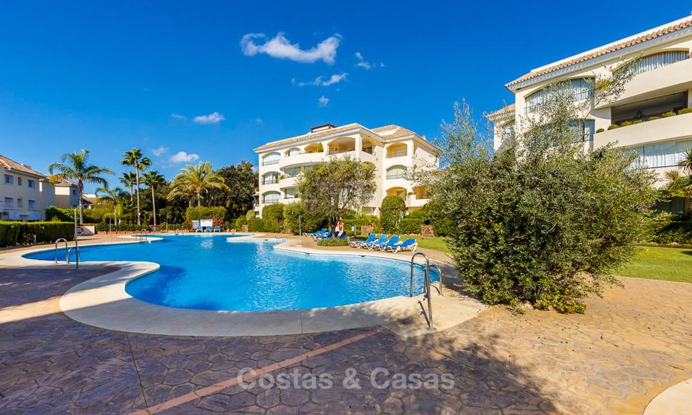 Appartement très spacieux près de la plage avec vue sur la mer à vendre, urbanisation prestigieuse, Marbella Est. 9145