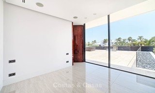 Villa contemporaine de luxe unique de haut de gamme située dans la Vallée du Golf de Nueva Andalucía, Marbella. 9272 