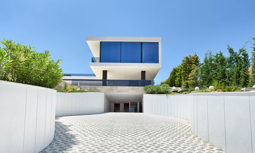 Villa contemporaine de luxe unique de haut de gamme située dans la Vallée du Golf de Nueva Andalucía, Marbella. 9275