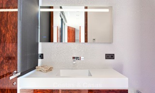 Villa contemporaine de luxe unique de haut de gamme située dans la Vallée du Golf de Nueva Andalucía, Marbella. 9286 