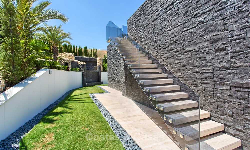 Villa contemporaine de luxe unique de haut de gamme située dans la Vallée du Golf de Nueva Andalucía, Marbella. 9295