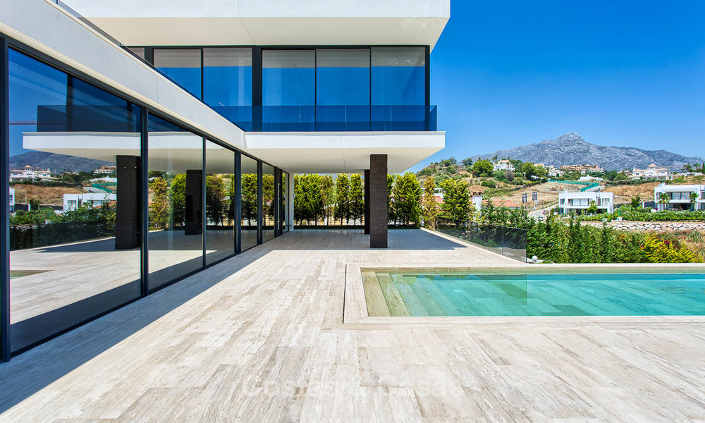 Villa contemporaine de luxe unique de haut de gamme située dans la Vallée du Golf de Nueva Andalucía, Marbella. 9300