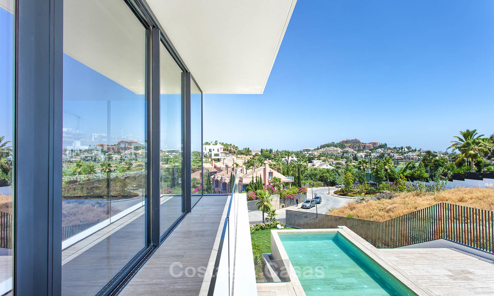 Villa contemporaine de luxe unique de haut de gamme située dans la Vallée du Golf de Nueva Andalucía, Marbella. 9304