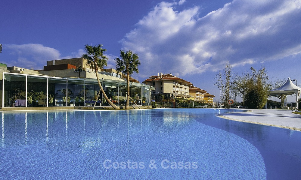 Appartements contemporains avec vue sur mer à vendre, dans un complexe avec une excellente infrastructure - Fuengirola, Costa del Sol 12359