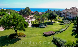 Appartements de luxe intemporels à vendre avec vue sur la mer sur le Golden Mile, entre Puerto Banus et Marbella 22525 