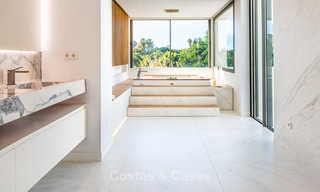 Exquise villa de luxe moderne à vendre, côté plage Puerto Banus, Marbella 9519 