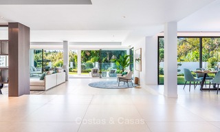 Exquise villa de luxe moderne à vendre, côté plage Puerto Banus, Marbella 9523 