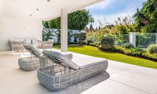 Exquise villa de luxe moderne à vendre, côté plage Puerto Banus, Marbella 9533 