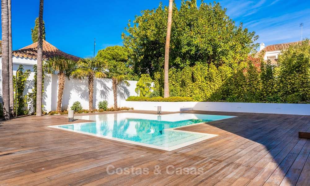 Exquise villa de luxe moderne à vendre, côté plage Puerto Banus, Marbella 9536