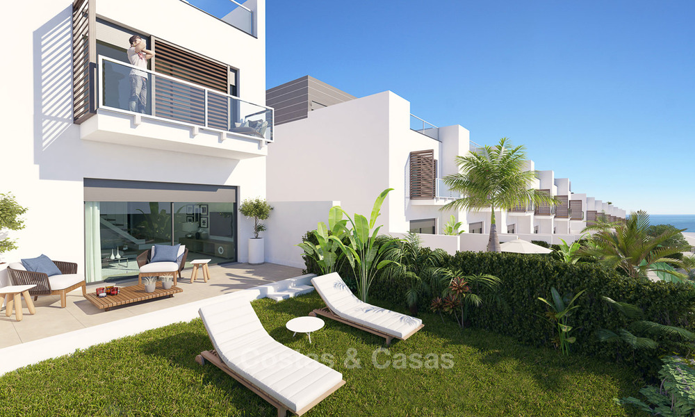 Belles maisons de ville neuves à un prix très attractive avec une vue imprenable sur la mer - Sotogrande, Costa del Sol 9873