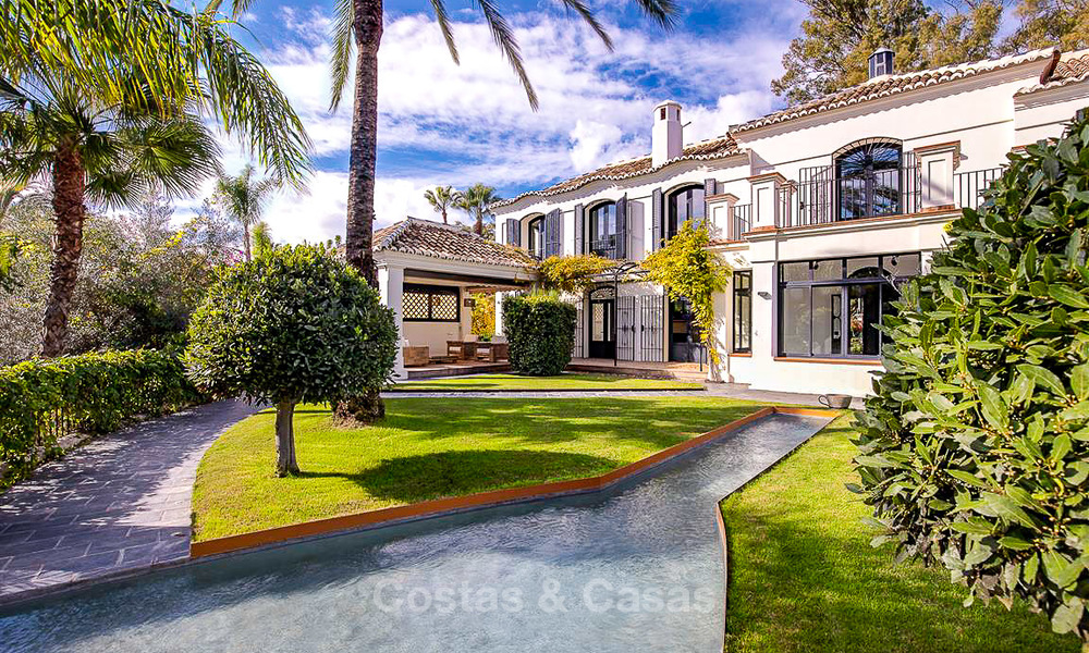 Villa palatiale de style méditerranéen à vendre dans un quartier résidentiel prestigieux côté plage, Guadalmina Baja, Marbella 9972