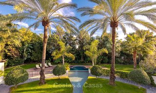 Villa palatiale de style méditerranéen à vendre dans un quartier résidentiel prestigieux côté plage, Guadalmina Baja, Marbella 9991 