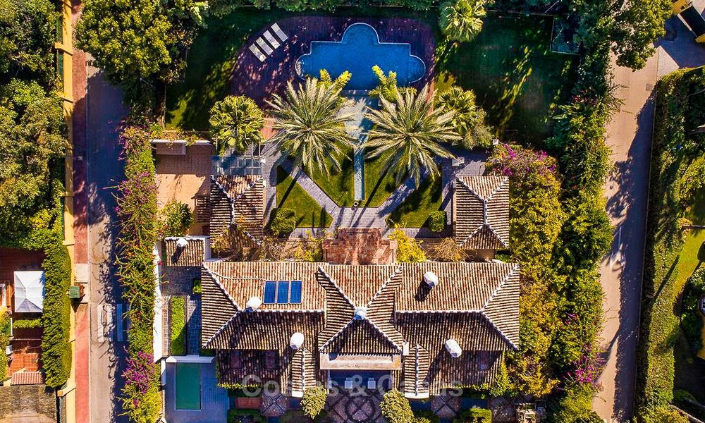 Villa palatiale de style méditerranéen à vendre dans un quartier résidentiel prestigieux côté plage, Guadalmina Baja, Marbella 9993