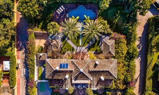 Villa palatiale de style méditerranéen à vendre dans un quartier résidentiel prestigieux côté plage, Guadalmina Baja, Marbella 9993 