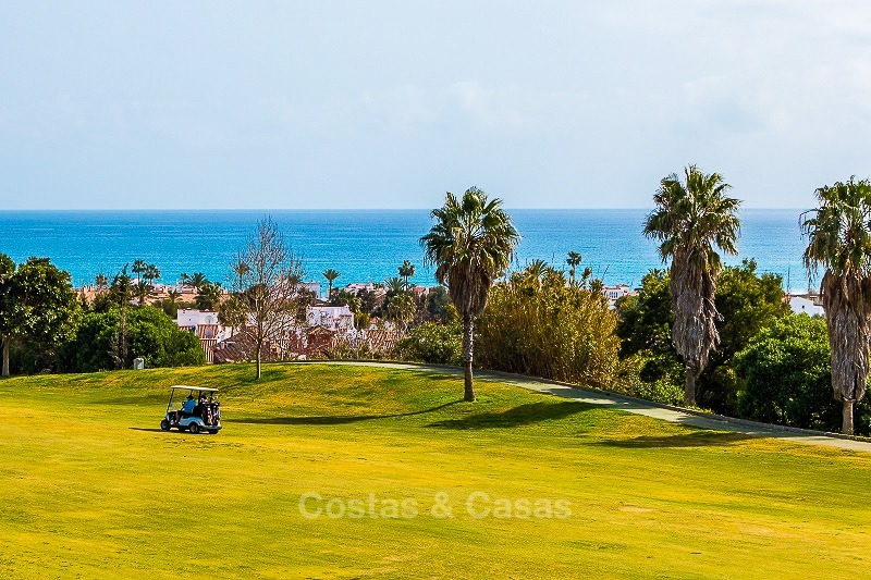 A vendre ! Prêt à emménager dans ces nouveaux appartements de golf avec vue sur mer et à distance de marche de la plage - Casares, Costa del Sol 10849 