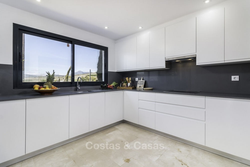 A vendre ! Prêt à emménager dans ces nouveaux appartements de golf avec vue sur mer et à distance de marche de la plage - Casares, Costa del Sol 11125