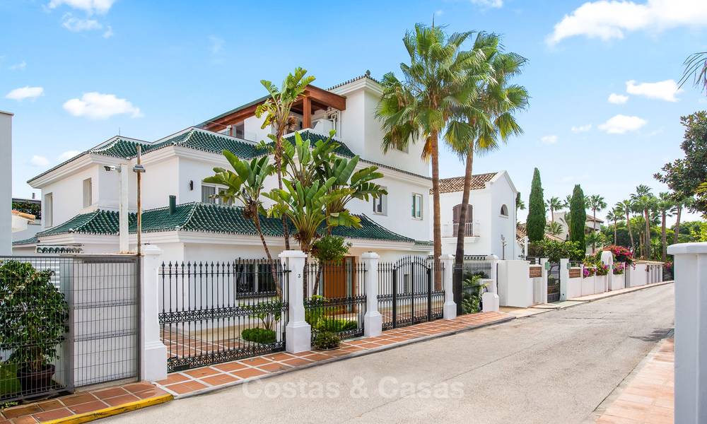 Exquise villa deuxième ligne de plage avec une vue imprenable sur la mer, entièrement rénovée - Puente Romano, Golden Mile, Marbella 10042