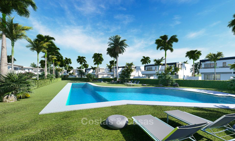 Nouvelles villas jumelée de luxe à vendre, New Golden Mile - Estepona, Marbella 10013