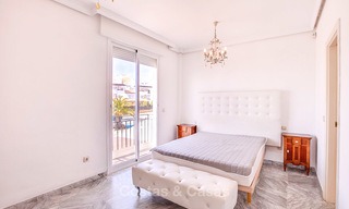 A vendre, spacieuse maison jumelée avec vue magnifique sur la mer, dans un complexe prestigieux en front de mer - Marbella Est 10049 
