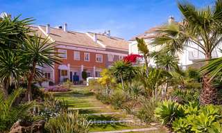 A vendre, spacieuse maison jumelée avec vue magnifique sur la mer, dans un complexe prestigieux en front de mer - Marbella Est 10064 