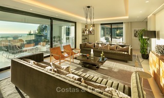 Somptueuse villa entièrement rénovée avec vue magnifique sur mer à vendre à El Madroñal, Benahavis – Marbella 10076 