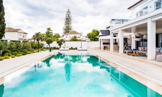 Exceptionnelle villa entièrement rénovée, près de la plage à vendre sur le prestigieux Golden Mile, Marbella 10139 