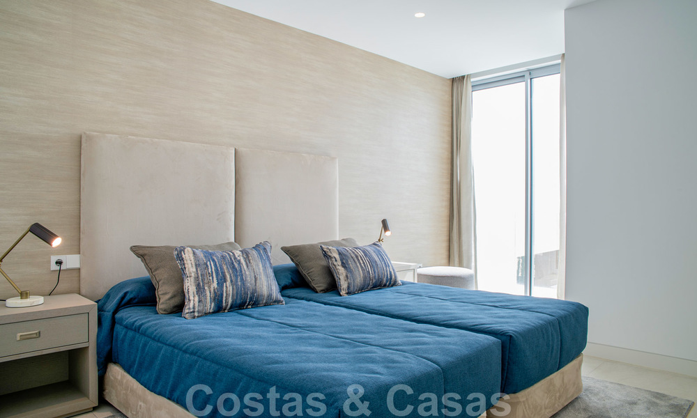 Villa de luxe contemporaine, neuve, avec vue panoramique sur la mer à vendre, dans un complexe de golf exclusif, Benahavis - Marbella 26537