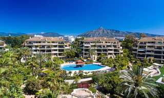 Spectaculaire appartement duplex en première ligne de plage à vendre, dans un complexe extraordinaire, Puerto Banus, Marbella 10217 