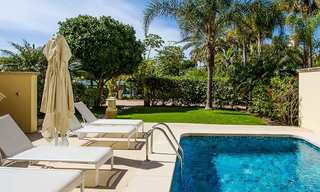Spectaculaire appartement duplex en première ligne de plage à vendre, dans un complexe extraordinaire, Puerto Banus, Marbella 10219 