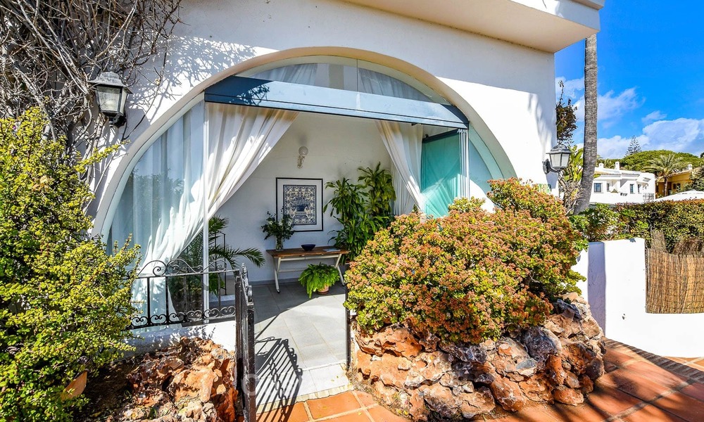 Charmant, très spacieux appartement duplex en rez-de-chaussée à vendre, première ligne de plage - Cabopino, Marbella Est 10260
